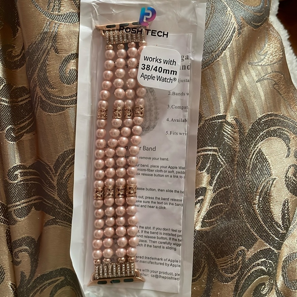 Pink pearl and rose gold Apple Watch bracelet for 38/44 mm watch. New. Band only